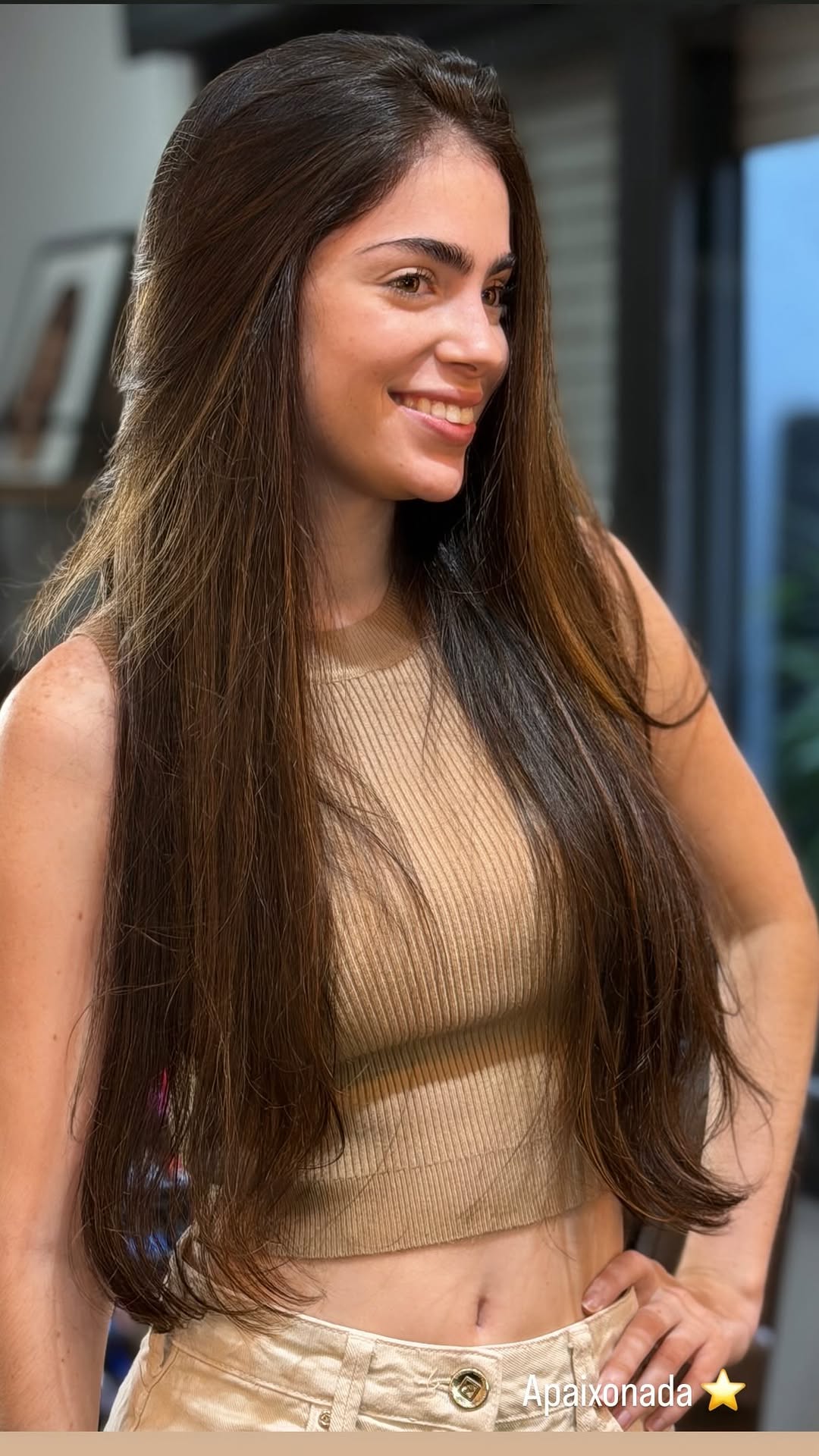 Paty Ramos no espaço de beleza em Santa Terezinha